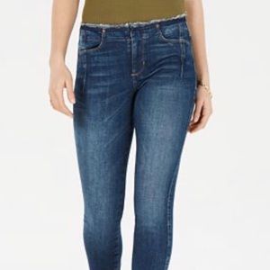 Restructured sexy curve skinny jeans